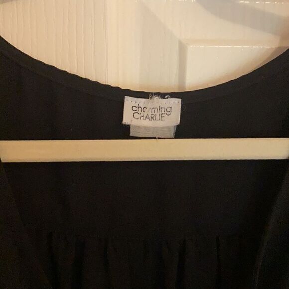 Black dress with zipper detail - Picture 4 of 4